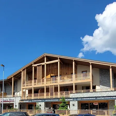 De Luxe Neuf Avec Terrasse Au Coeur Des Gets, Proche Des Pistes Et Commerces - Fr-1-598-153 Lägenhet